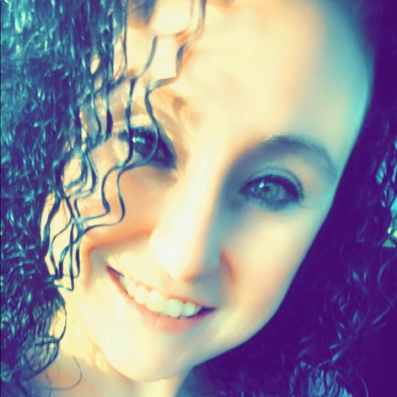 Meet your Posher, Ashley - Picture 1 of 1